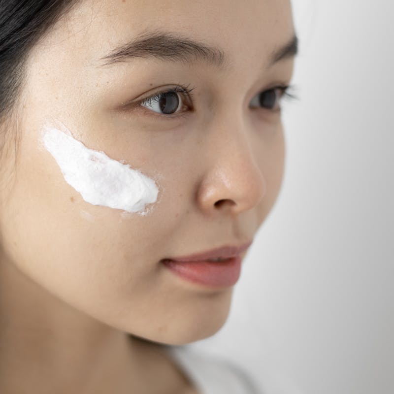 Application crème anesthésiante avant Morpheus 8